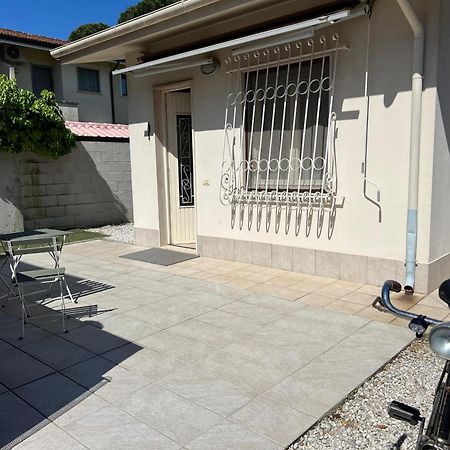 Casa Vacanze Vespucci Torre del Lago Puccini Exteriör bild