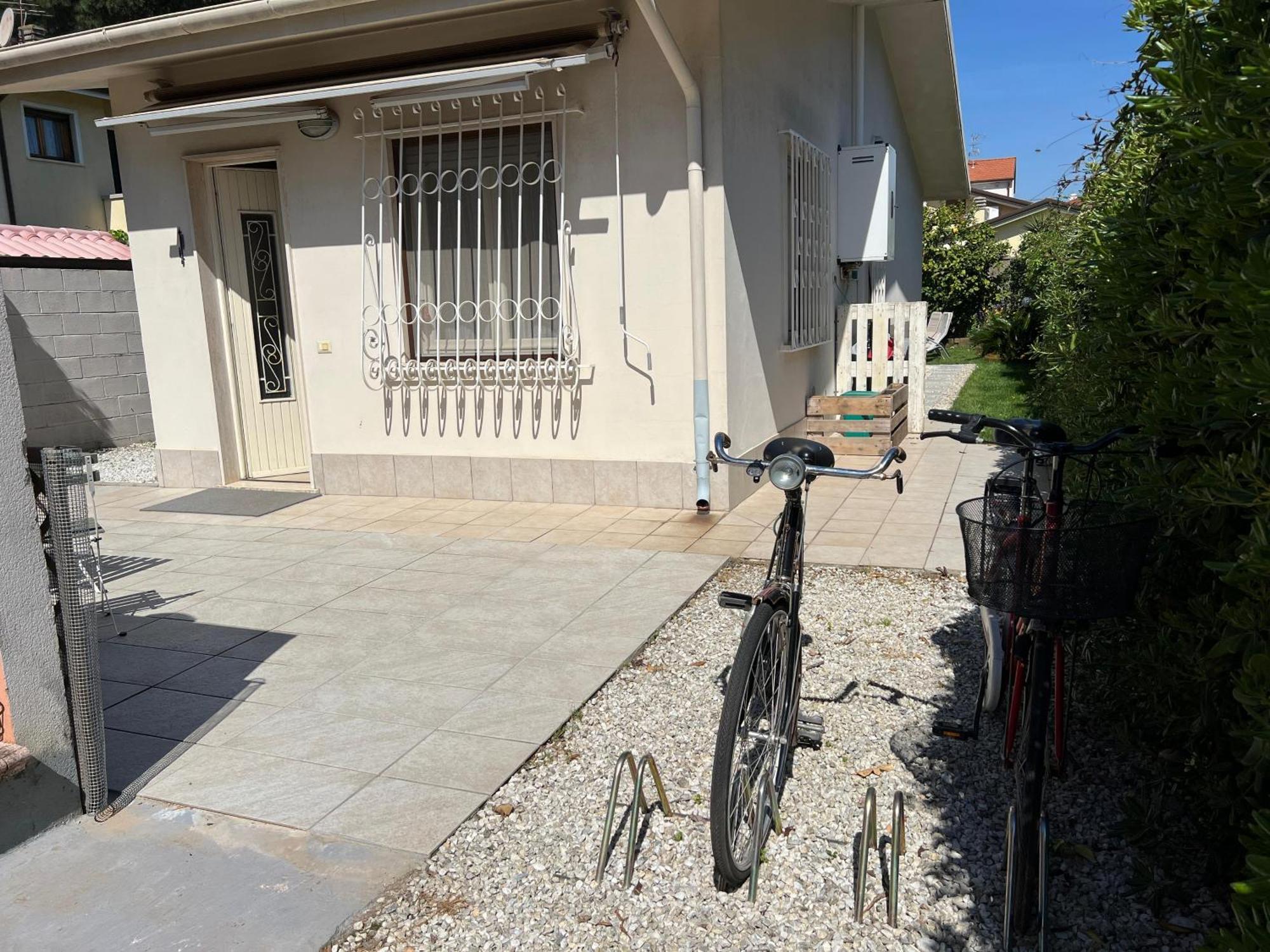 Casa Vacanze Vespucci Torre del Lago Puccini Exteriör bild